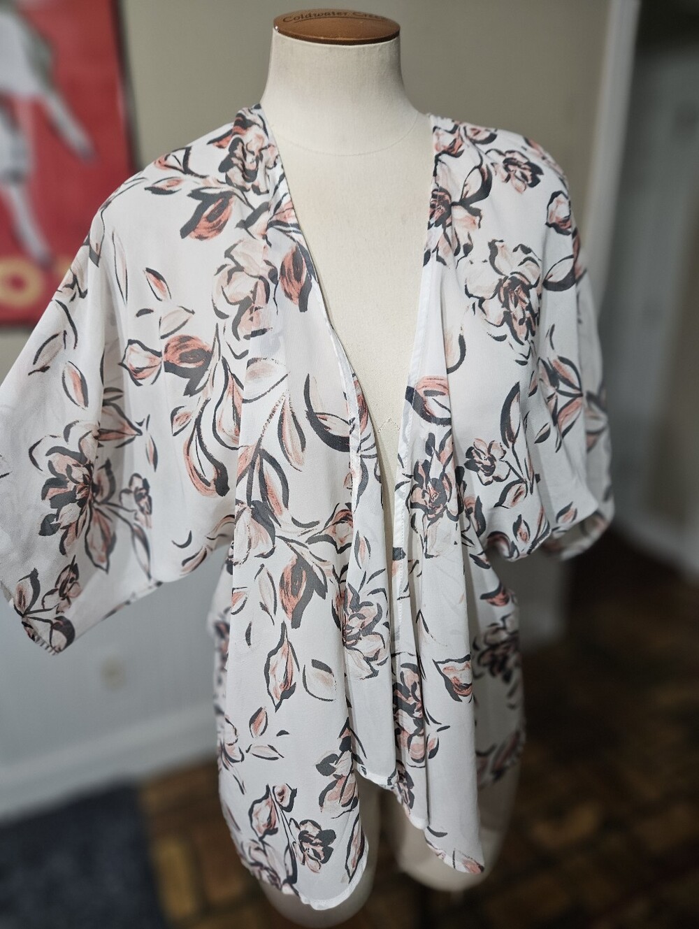 Liberty Love Floral Kimono Large - Picture 2 of 4